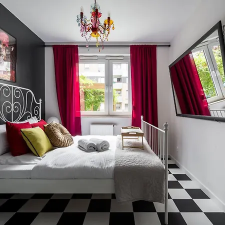 Rentplanet - Teczowa Apartment *