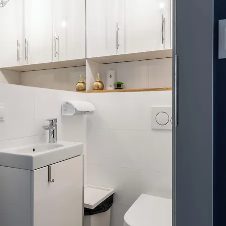 Rentplanet - Teczowa * Βρότσλαβ